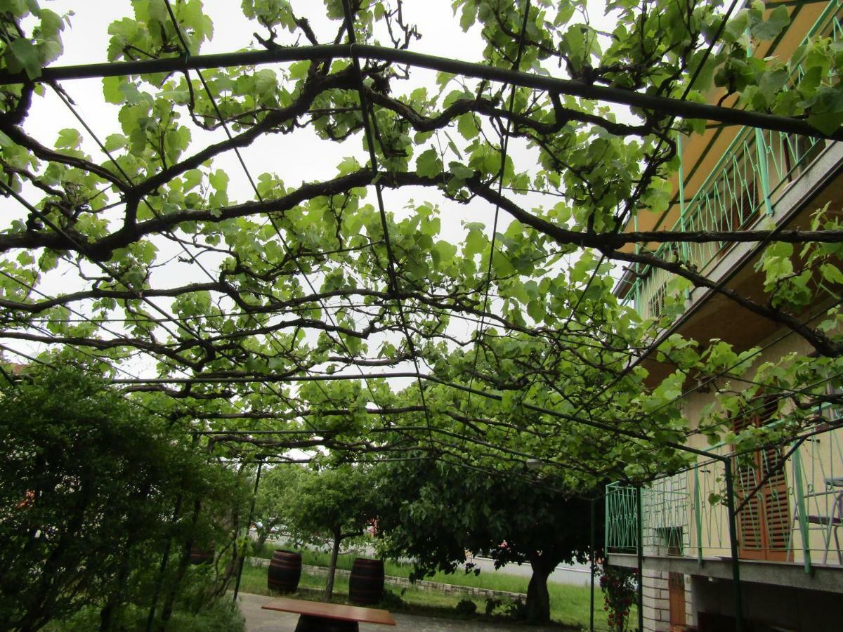 Green Garden Apartments Rovigno Esterno foto